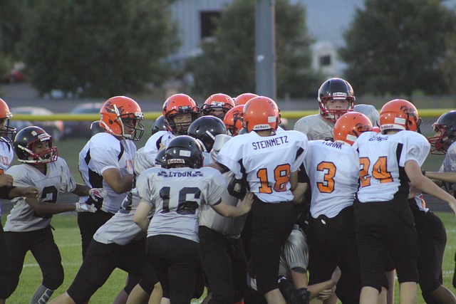 体坛晒王钰栋U20热身赛进球视频，禁区外摆脱后低射破门.